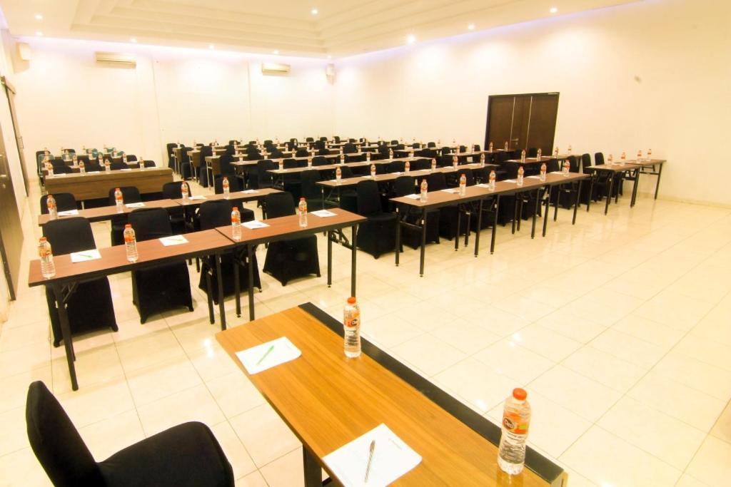Colomadu Assalaam Syariah Hotel Solo מראה חיצוני תמונה