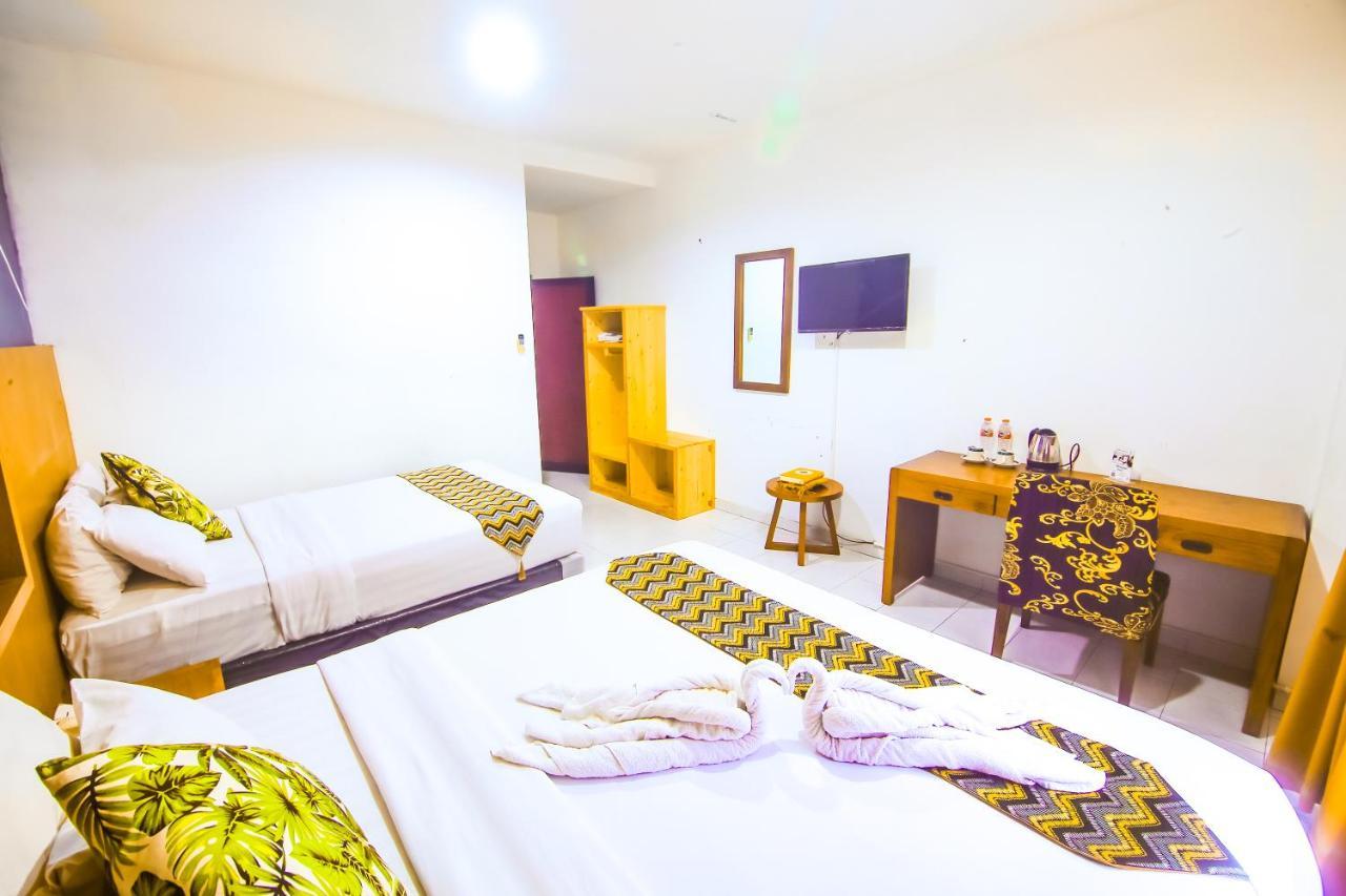Colomadu Assalaam Syariah Hotel Solo מראה חיצוני תמונה