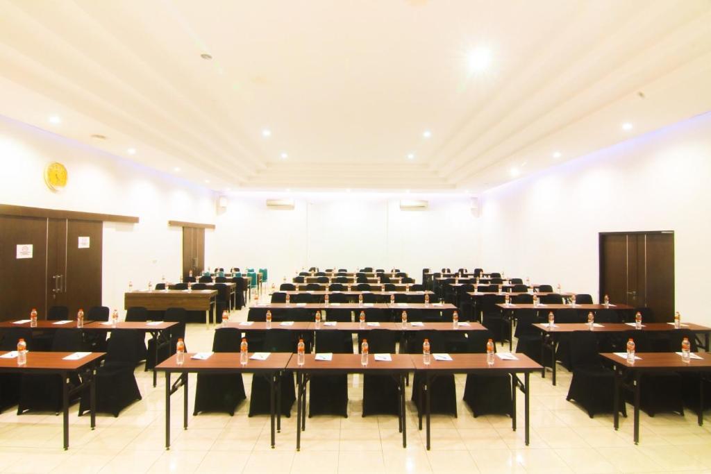 Colomadu Assalaam Syariah Hotel Solo מראה חיצוני תמונה