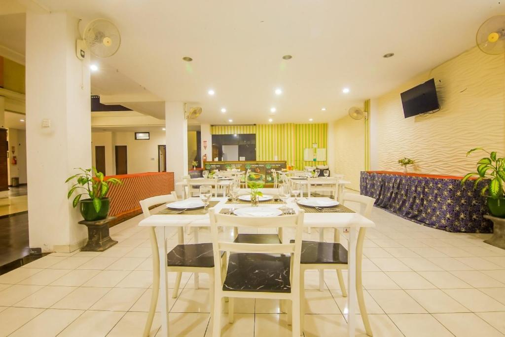 Colomadu Assalaam Syariah Hotel Solo מראה חיצוני תמונה