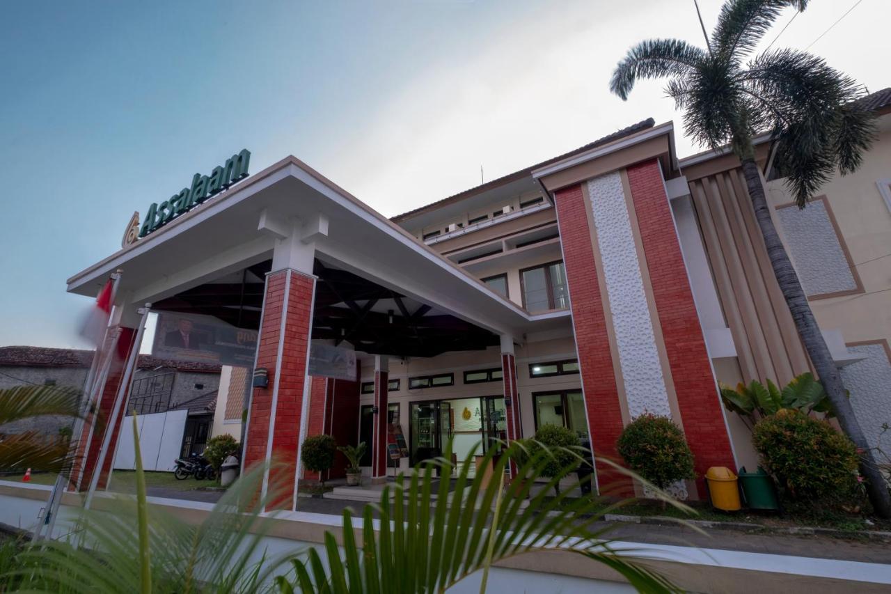 Colomadu Assalaam Syariah Hotel Solo מראה חיצוני תמונה