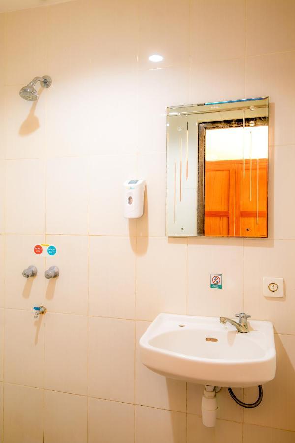 Colomadu Assalaam Syariah Hotel Solo מראה חיצוני תמונה